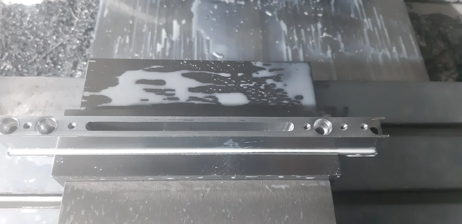 CNC-Fertigung und Metallbearbeitung bei Fox Energy